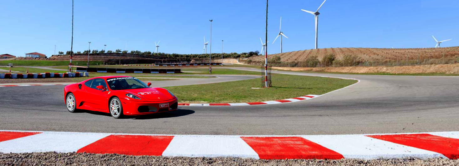 Conducir un Ferrari en el Circuito de Campillos con Formula GT Experience