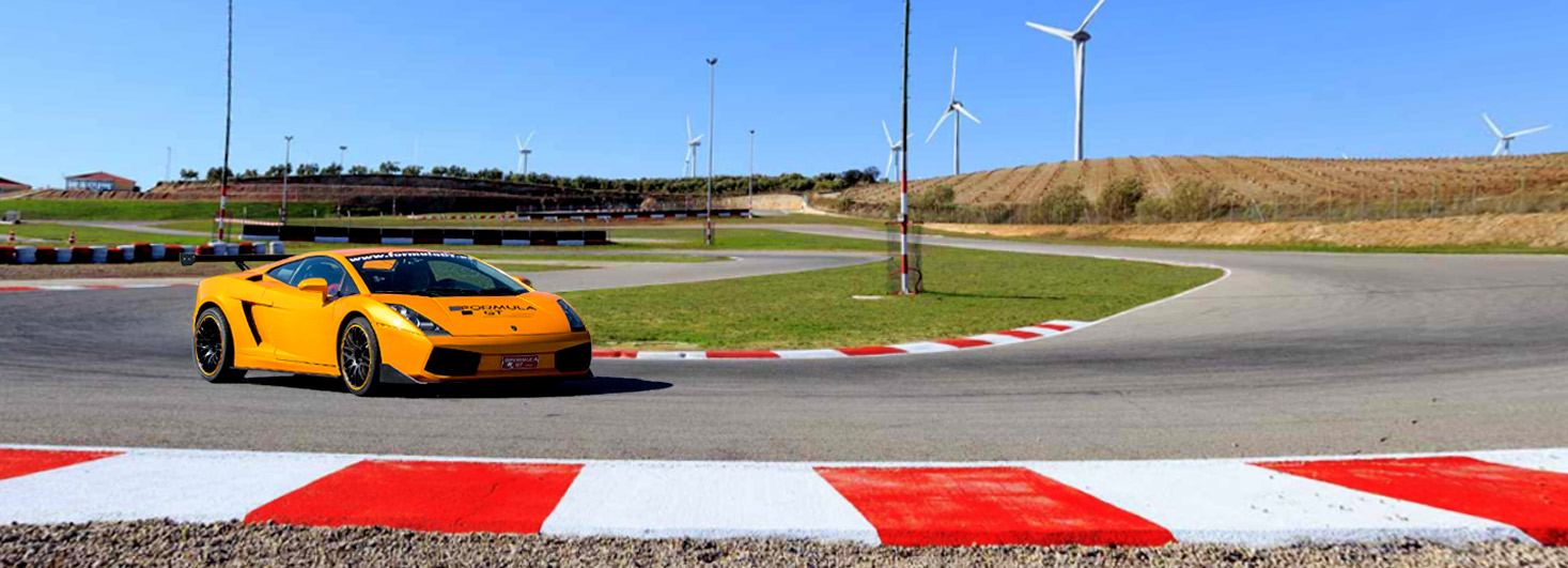 Conducir un Ferrari en el Circuito de Campillos con Formula GT Experience